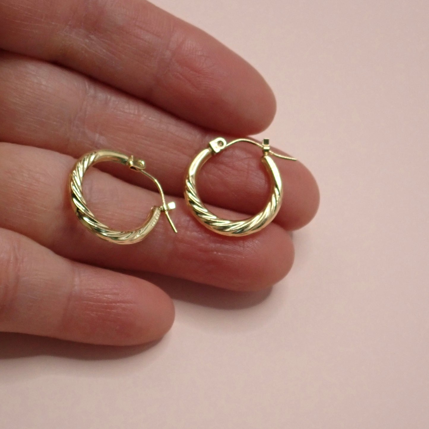 PreLoved Solid 14K Yellow Gold Spiraled Rope Hoop Earrings