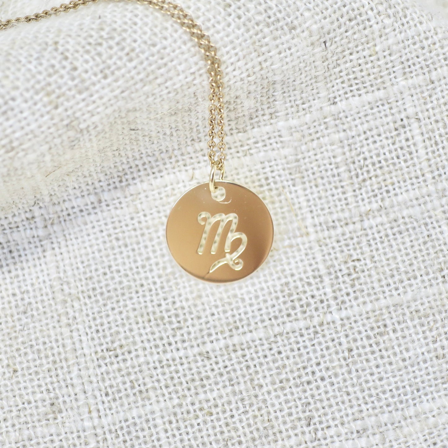 14K Yellow Gold 16.5 mm Virgo Zodiac Disc Charm/Pendant Necklace
