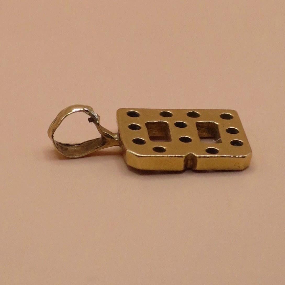 Vintage 1981 9ct Yellow & White Gold Initial Letter "B"" Charm Pendant