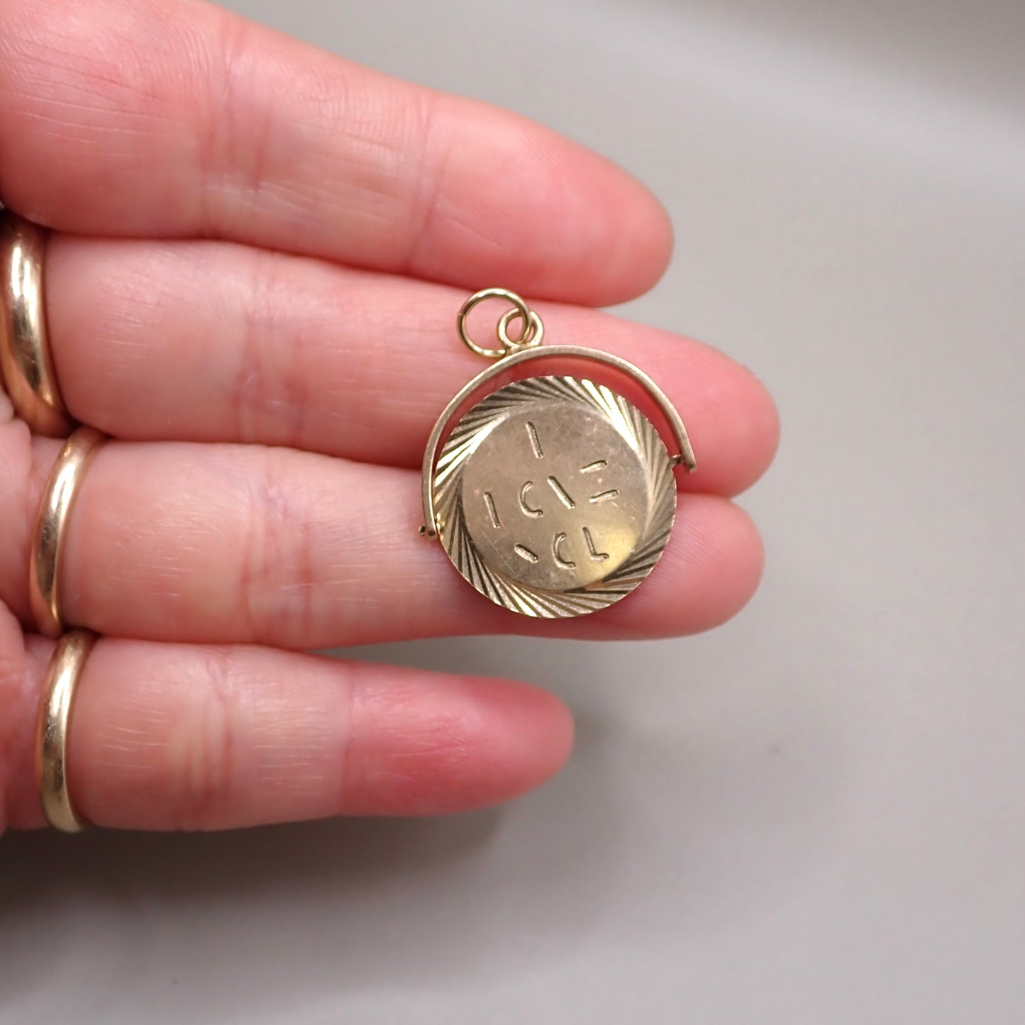 1966 Vintage 9k 9ct Yellow Gold “I Love You” Spinner Charm Pendant Hallmarked