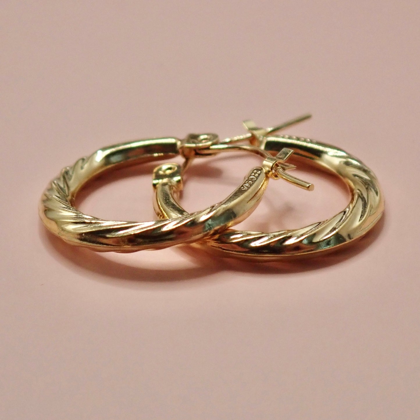 PreLoved Solid 14K Yellow Gold Spiraled Rope Hoop Earrings