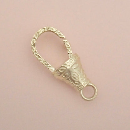 English 9ct Gold Intricately Engraved "Scroll" Dog Clip 24mm