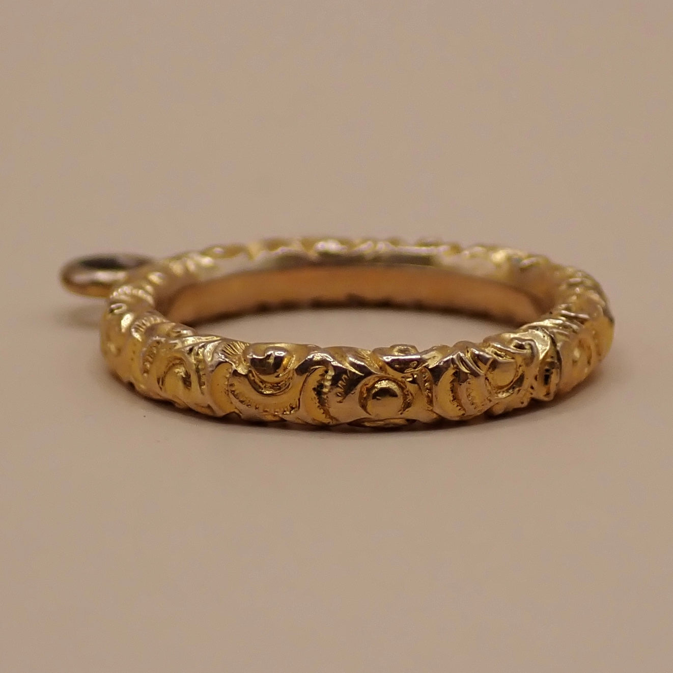Antique Victorian Chased Scroll “Halo” Ring Finding & Charm