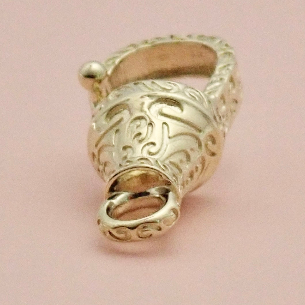 English 9ct Gold Intricately Engraved "Scroll" Dog Clip 24mm