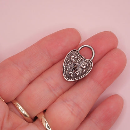 Rare Antique 1899 Sterling Silver Repoussé Heart Padlock & Working Key