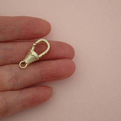 English 9ct Gold Intricately Engraved "Scroll" Dog Clip 24mm