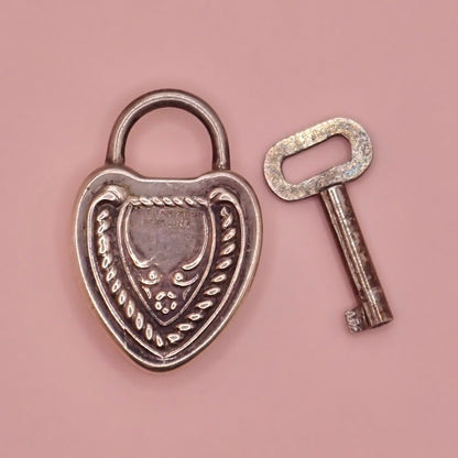 Rare Antique 1899 Sterling Silver Repoussé Heart Padlock & Working Key