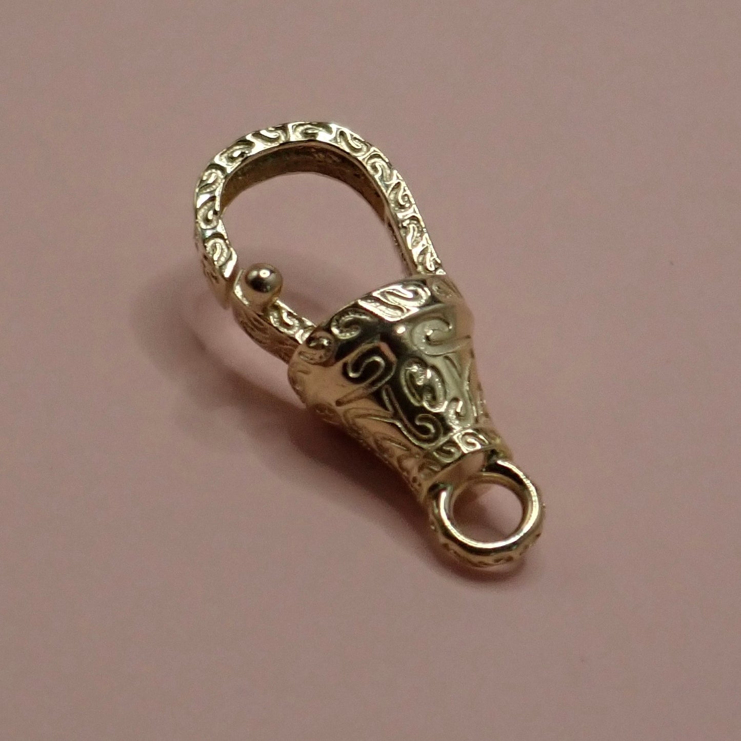 English 9ct Gold Intricately Engraved "Scroll" Dog Clip 24mm