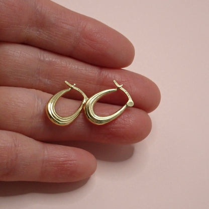 PreLoved Solid 14K Yellow Gold Ribbed "Tear-Drop" Oval Hoop Earrings