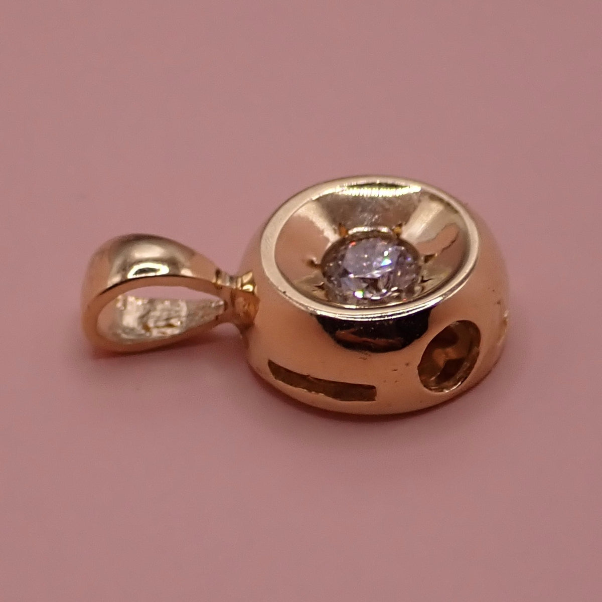 Preloved 14k Solid Gold & Brilliant Diamond Solitaire Pendant