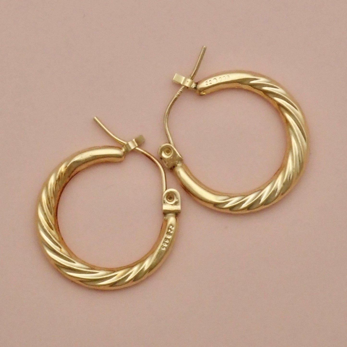 PreLoved Solid 14K Yellow Gold Spiraled Rope Hoop Earrings