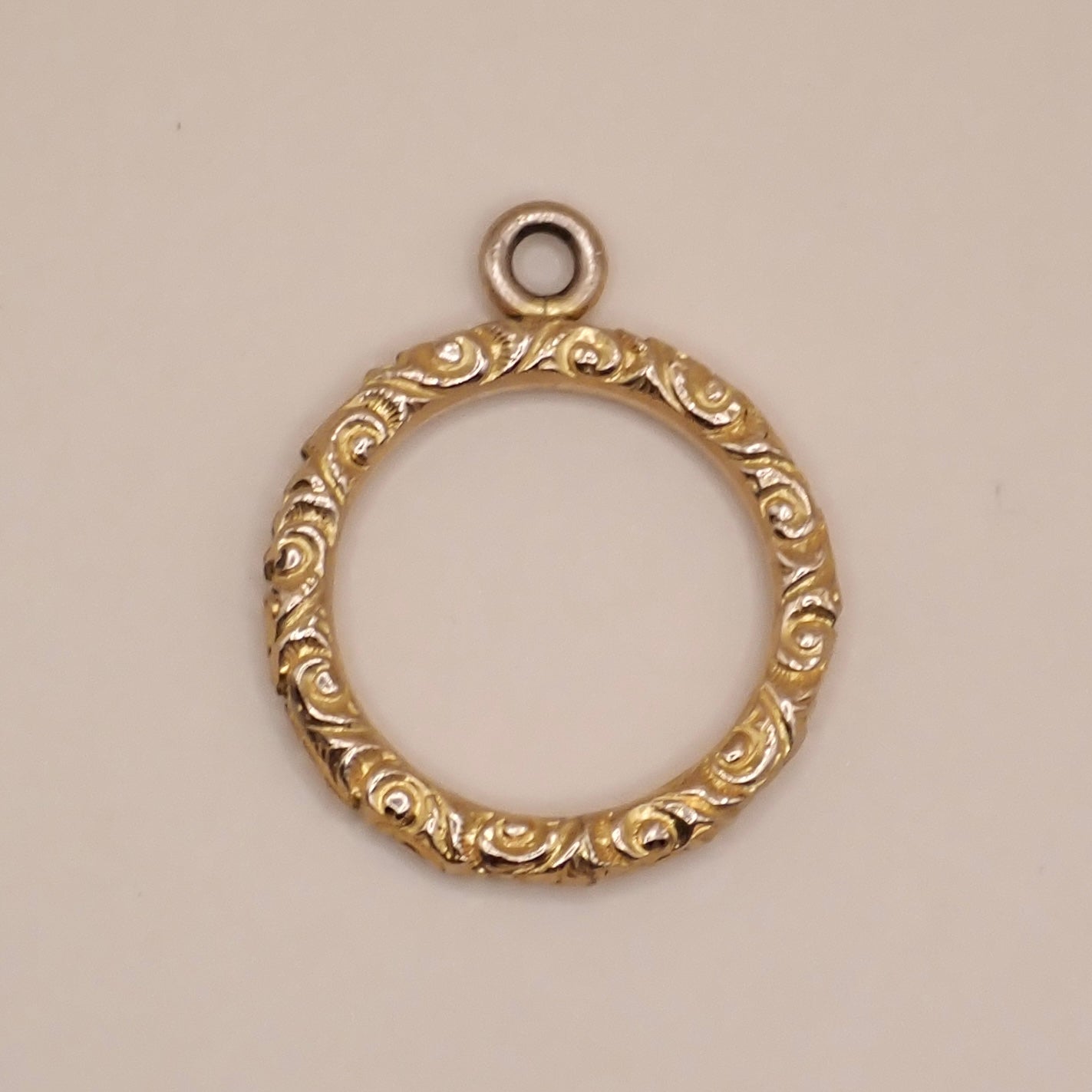 Antique Victorian Chased Scroll “Halo” Ring Finding & Charm