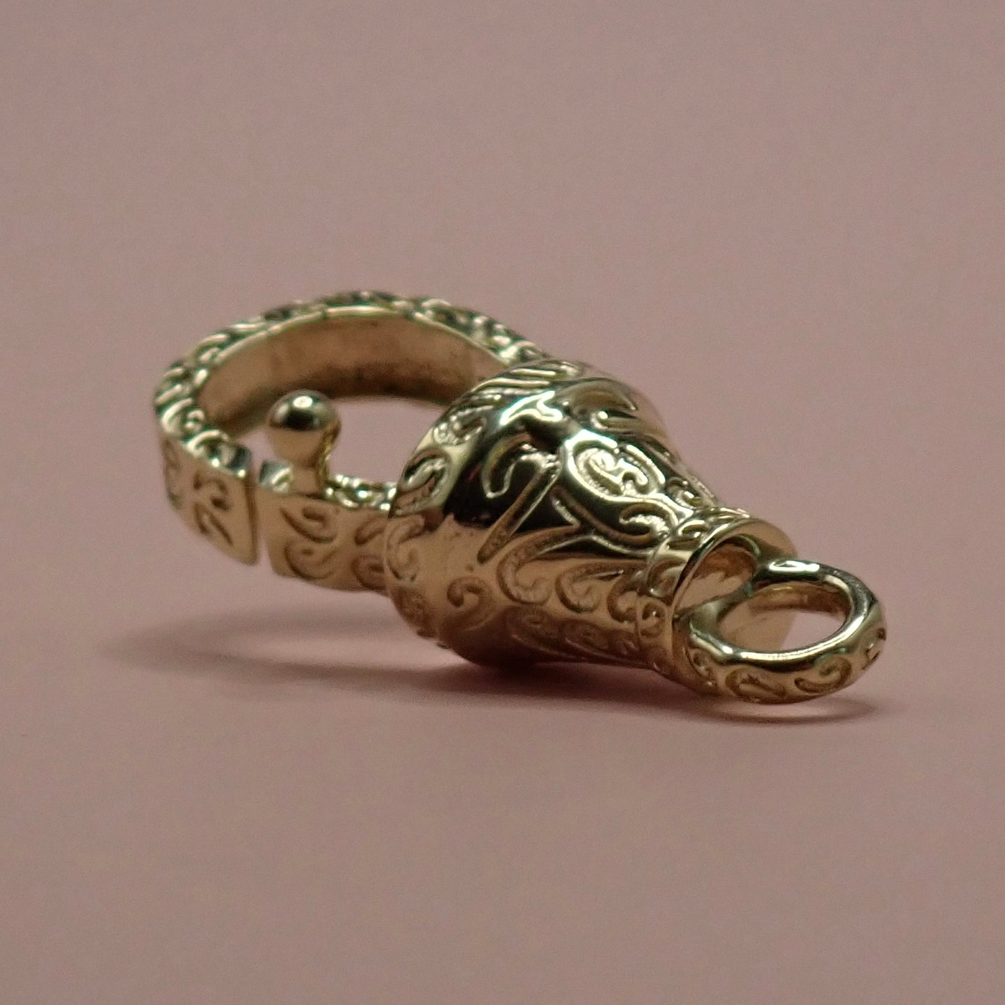 English 9ct Gold Intricately Engraved "Scroll" Dog Clip 24mm