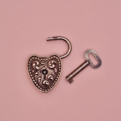 Rare Antique 1899 Sterling Silver Repoussé Heart Padlock & Working Key