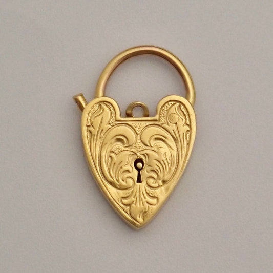 Vintage 1968 English 9CT Designer Gold Georg Jensen Ltd Engraved Heart Padlock Clasp Connector