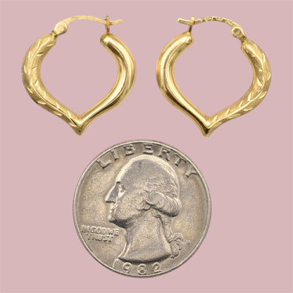 Preowned 14K Yellow Gold Open Heart Hoops – Radiant Diamond-Cut Earrings