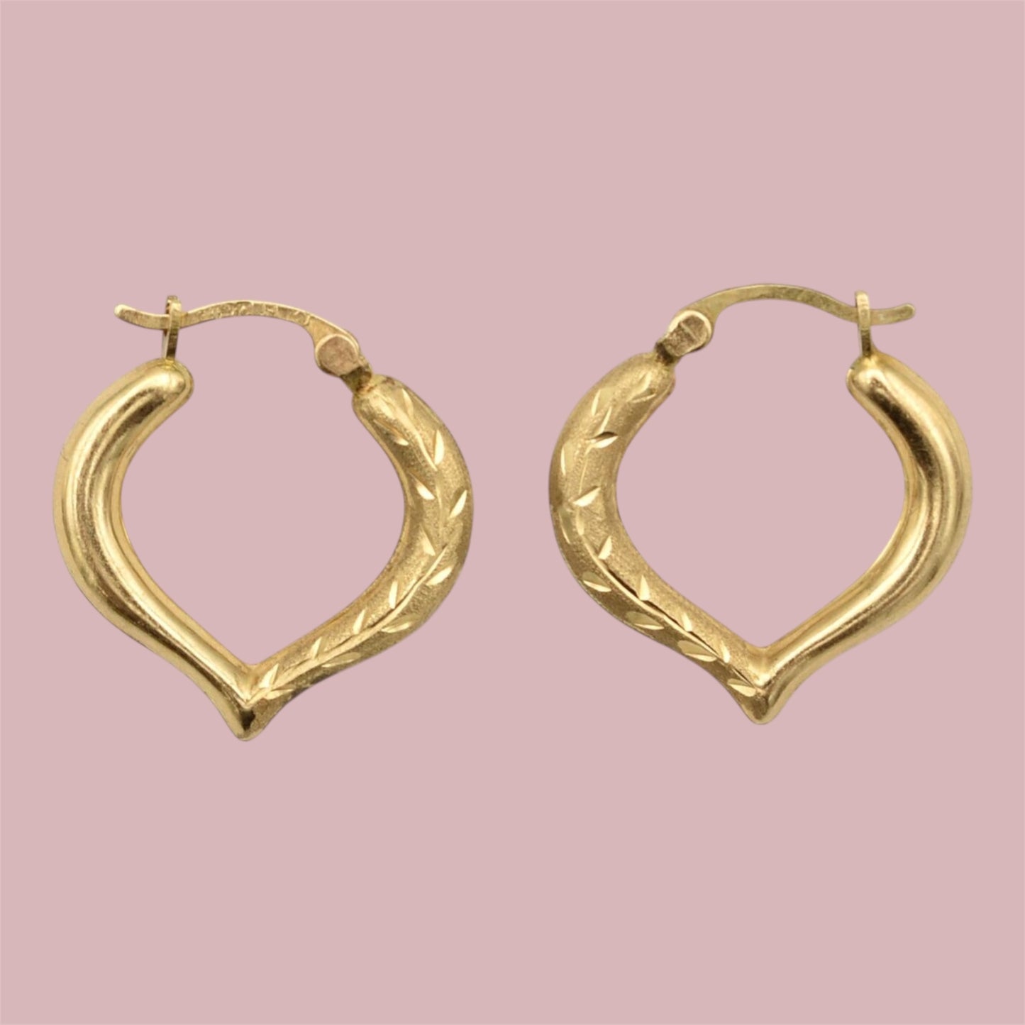 Preowned 14K Yellow Gold Open Heart Hoops – Radiant Diamond-Cut Earrings