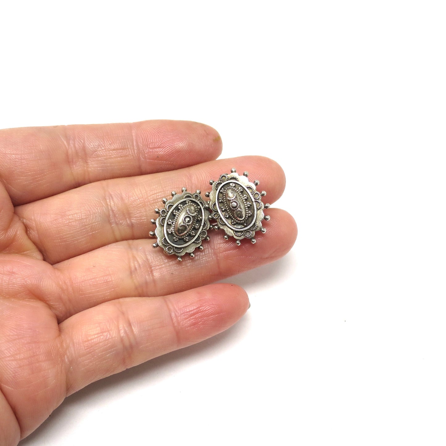 1886 Antique Victorian Etruscan Style Chester British Brooch & Earrings Set