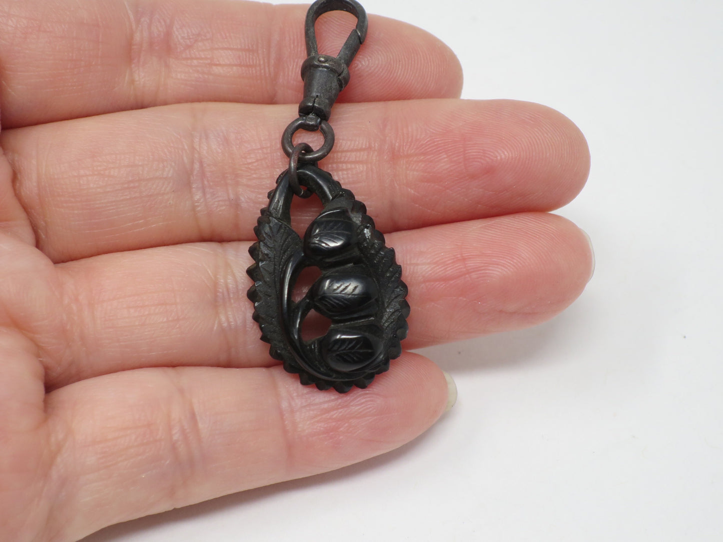 Victorian Mourning Carved Whitby Jet 3 Tulip Flowers Pendant