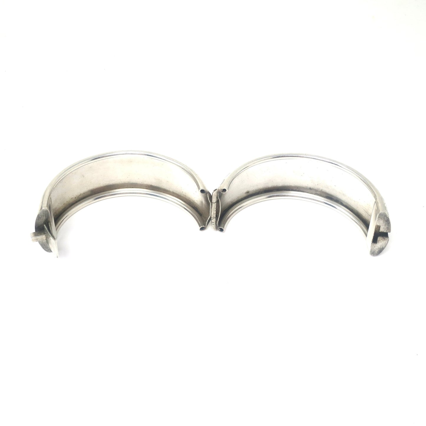 Symbolic Victorian Sterling Silver Engraved Ivy Leaves Chased Bangle Bracelet