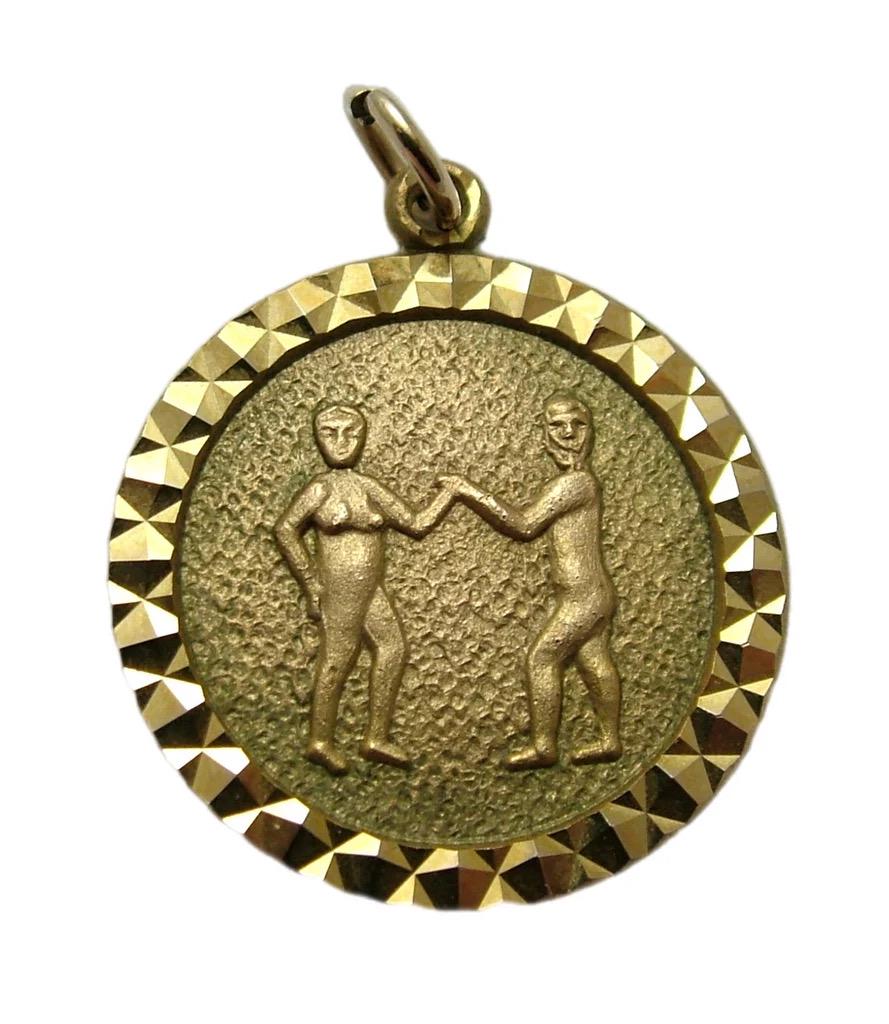 1976 Vintage Hallmarked British Birmingham Solid 9ct 9k Gold Gemini Zodiac Disc Pendant