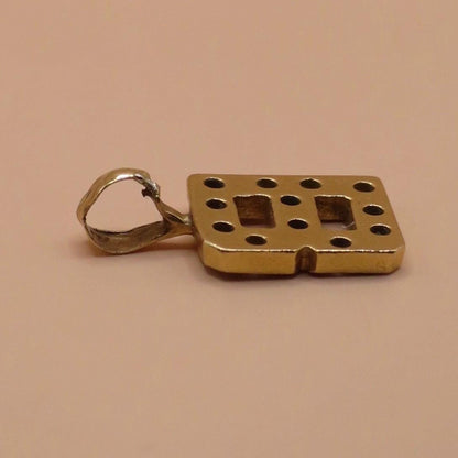 Vintage 1981 9ct Yellow & White Gold Initial Letter "B"" Charm Pendant