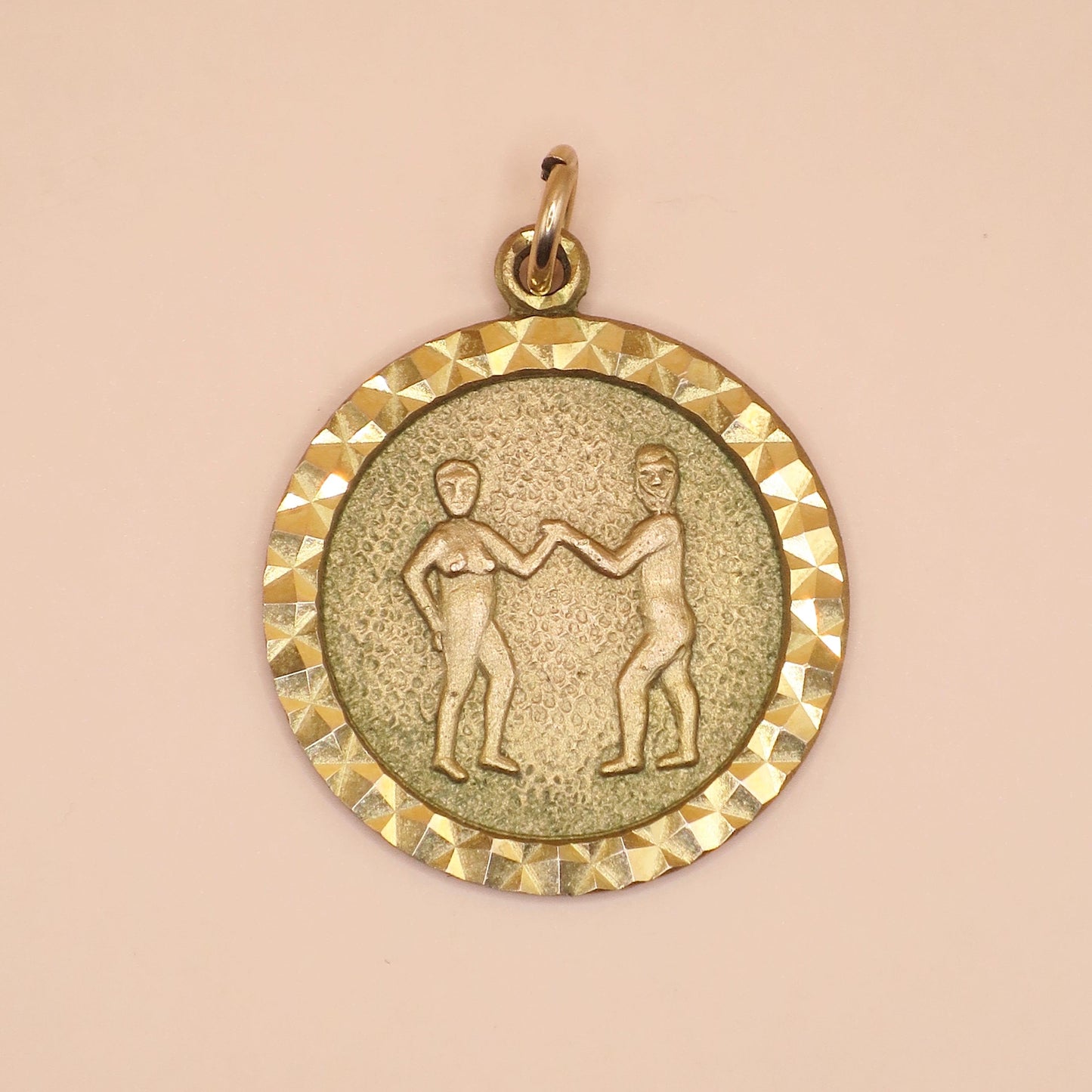 1976 Vintage Hallmarked British Birmingham Solid 9ct 9k Gold Gemini Zodiac Disc Pendant
