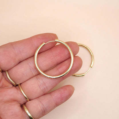 Preloved Vintage 14k Yellow Gold Hoop Earrings, 2.1 grams