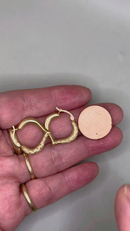 Preowned 14K Yellow Gold Open Heart Hoops – Radiant Diamond-Cut Earrings