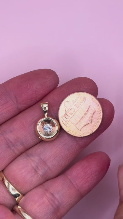 Preloved 14k Solid Gold & Brilliant Diamond Solitaire Pendant